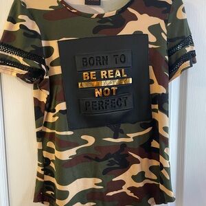 T-Shirt ( Medium)